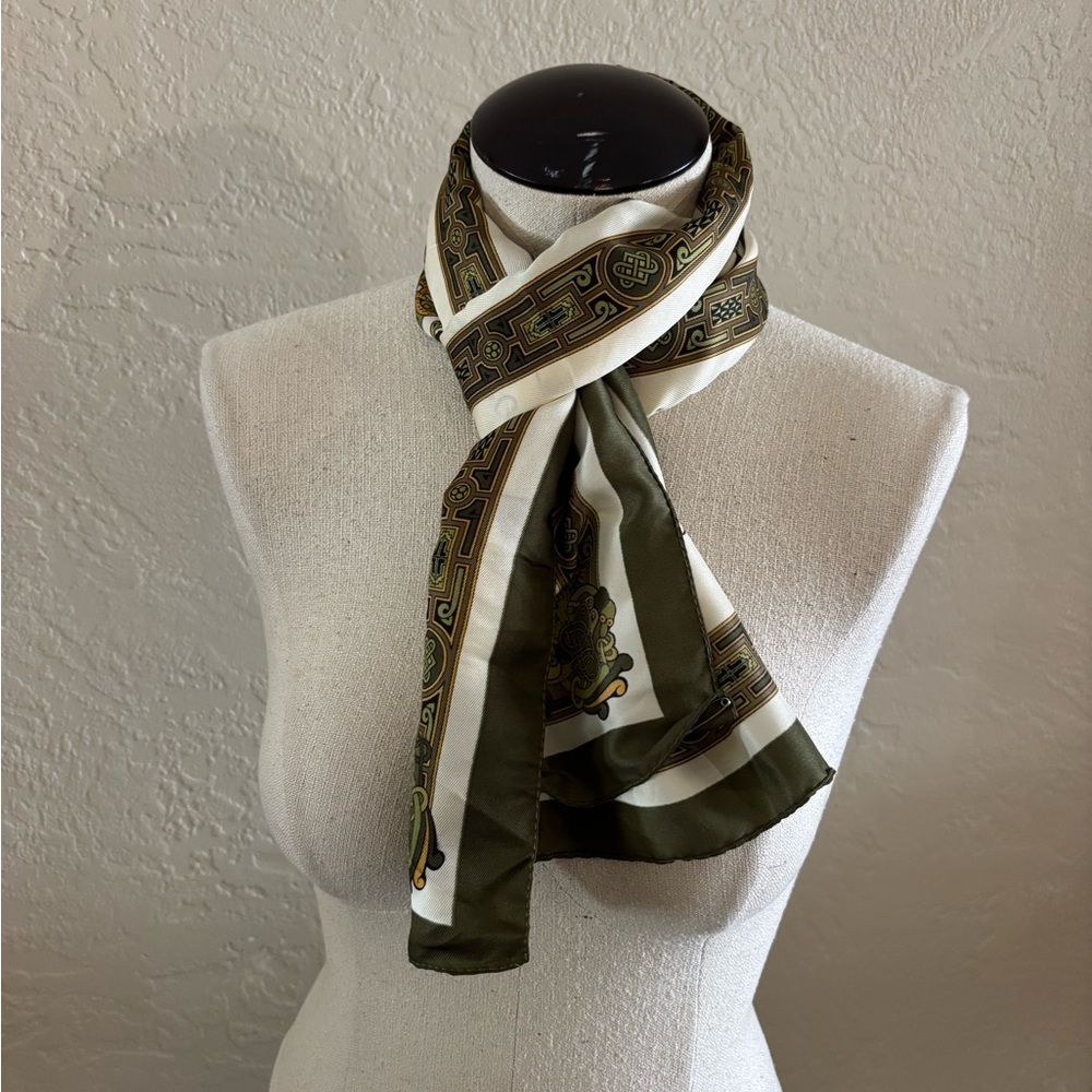 Vintage Irish Scarf with Green and Gold Design - Picture 2 of 7